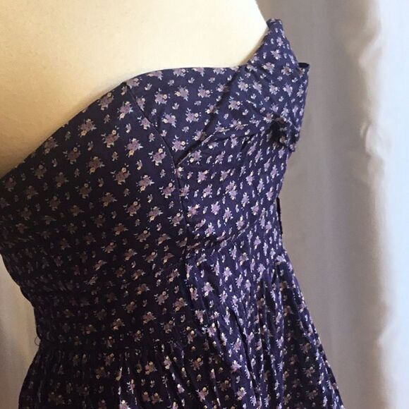 Strapless mini in navy with purple flowers in size 7 - Picture 5 of 10